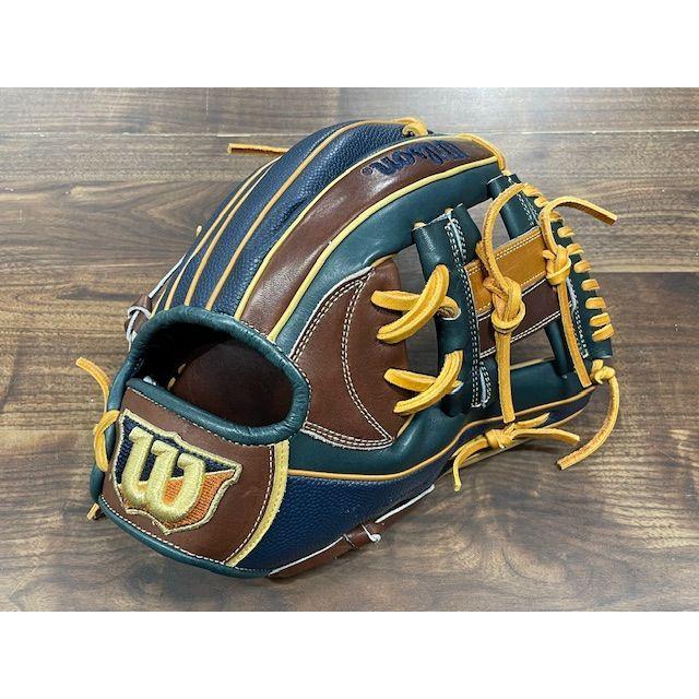 Used Baseball glove, general use, for infielders, Wilson RHWB87H
