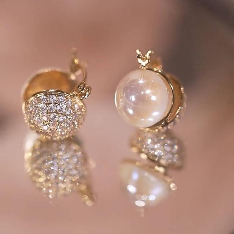 Gold-Plated Mermaid Pearl Zircon Retro Ear Cuffs for Women