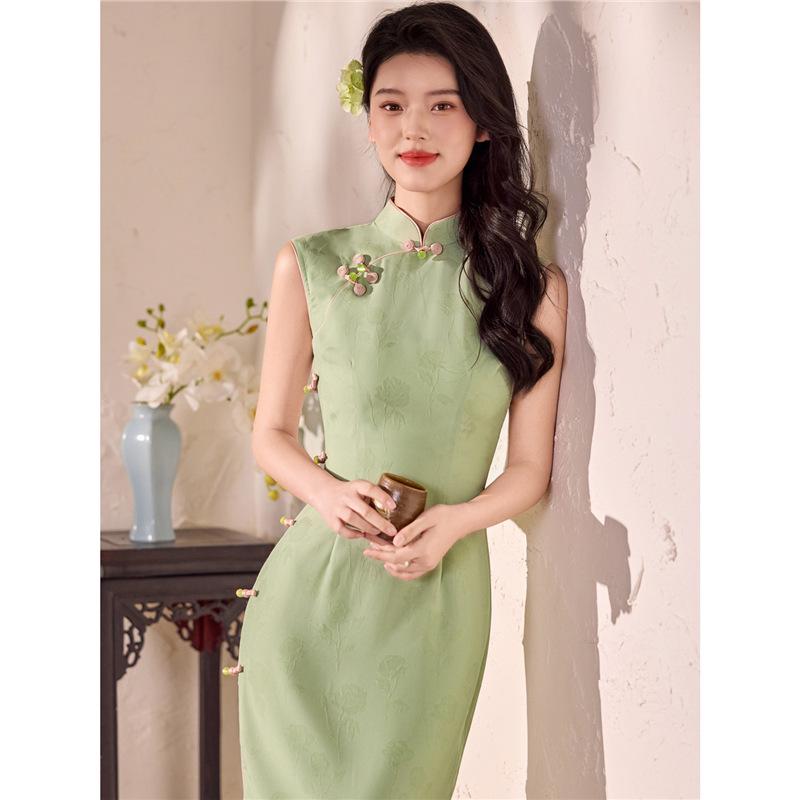 Chinese Retro Green Sleeveless Qipao - Elegant Spring/Summer Dress