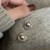 Women's Fashion: Exquisite Lightly Luxurious Versatile Sophisticated Pearl Flower Bud Stud Earrings