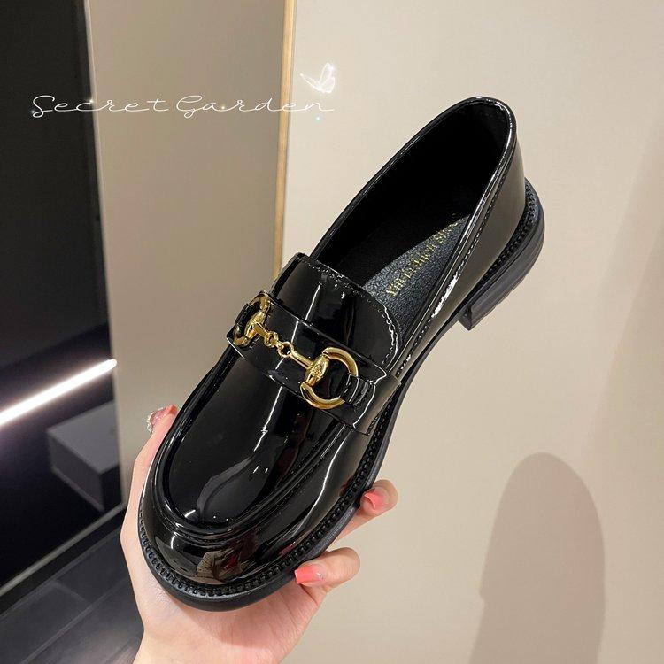 

Жіночі лофери на платформі весна-осінь 2025 року, нові туфлі на одній педалі в ретро-британському стилі з маленькими шкіряними туфлями на товстому каблуці з м якою підошвою 40