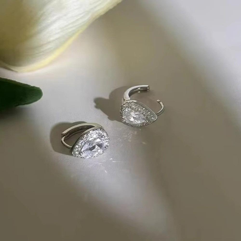 Pear Teardrop Stud Earrings Mini Ear Buckle Elegant Fashion Water Drop Zircon Hoop Earrings Girls