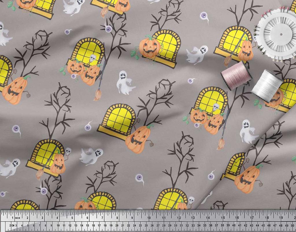 Soimoi Japonská krepová saténová látka Strašidelný dům, Dýně a Duch Halloweenská tištěná látka 1 metr 42 palců