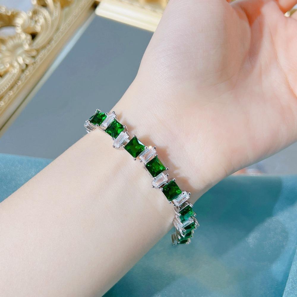 

Luxury Emerald Bracelet Princess Cut Green Gemstone Adjustable Sparkling Jewelry for Women
