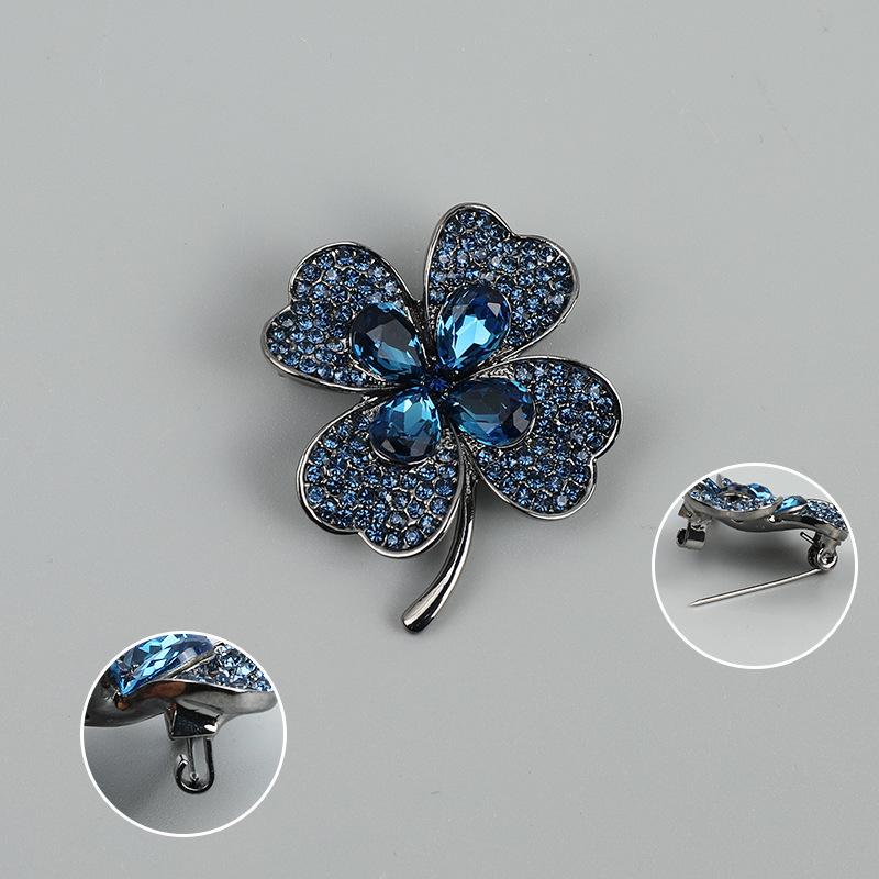 Korean High-end Crystal Four-Leaf Clover Brooch for Women's Suits and Niche Clothing