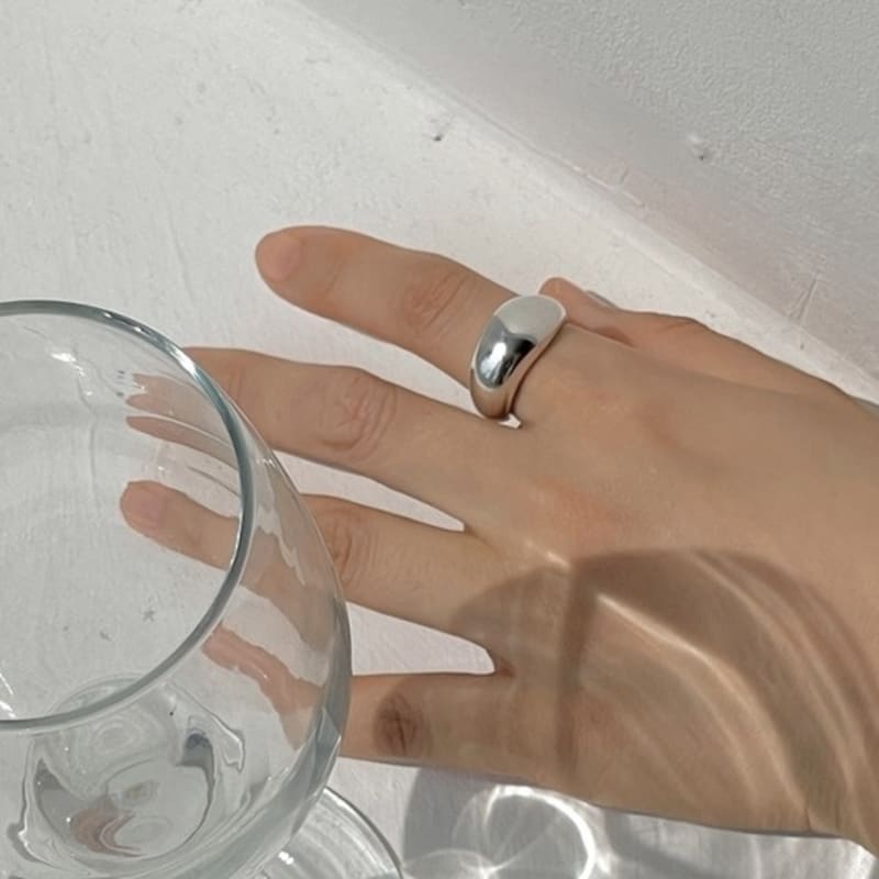 THE BORING bold atypical ring