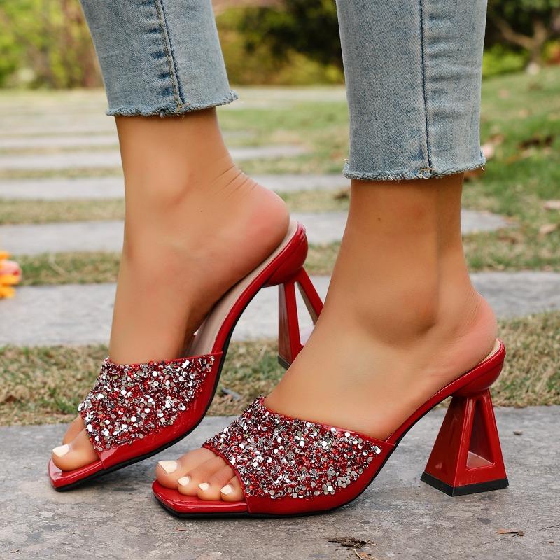 

Модные женские босоножки с квадратным носком, на высоком каблуке, с открытым носком, для прохладного лета, новинка, из лакированной кожи, с пайетками и стразами, фигурный каблук 36 красный