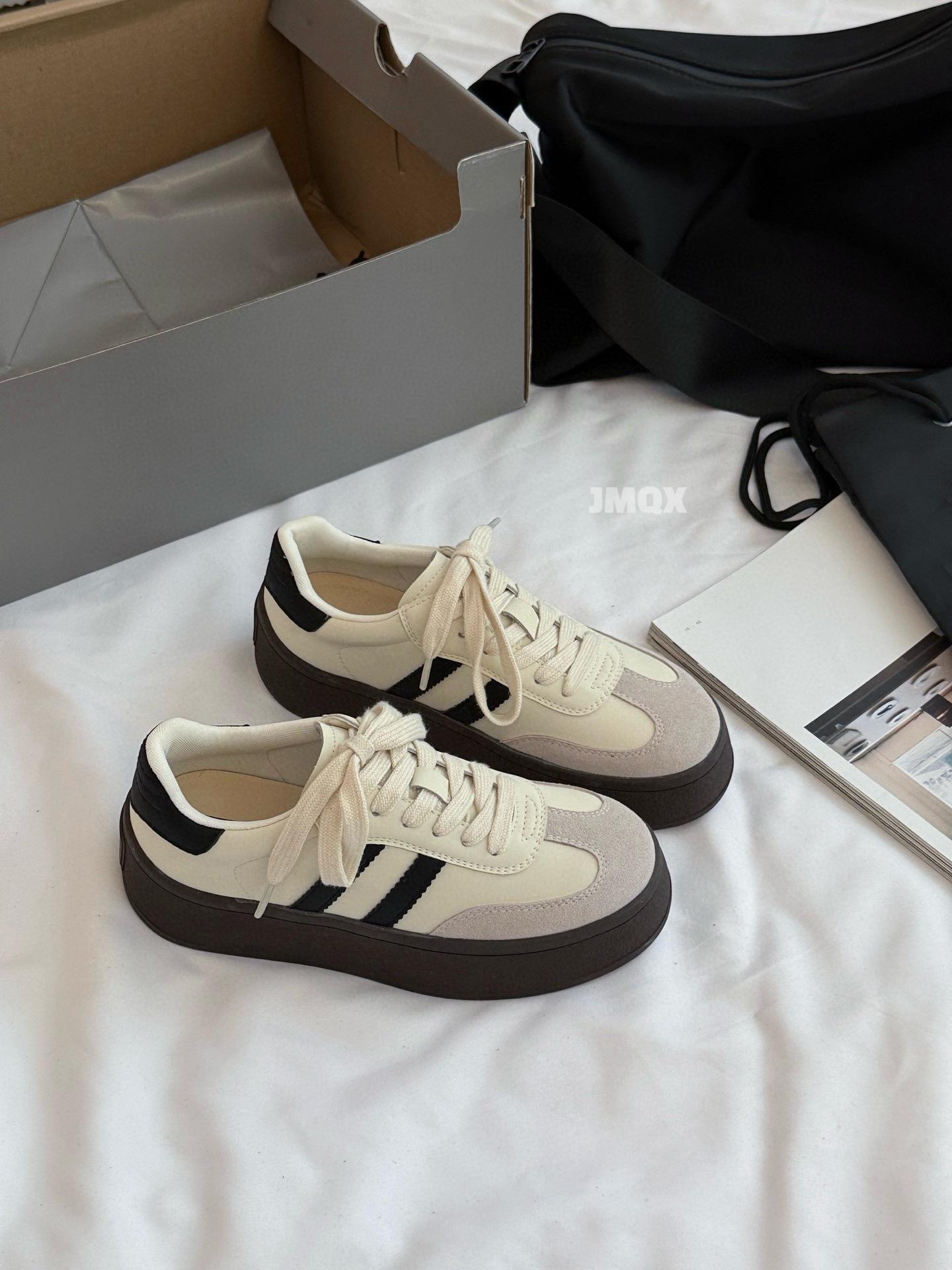 

Korean version of platform casual board shoes women s 2025 autumn new retro versatile soft sole leather light sports training shoes 39 бежевый