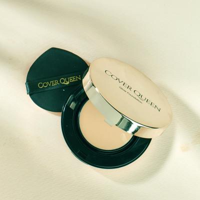 Cover Queen Glow Essence Cover Pact Foundation, 1 Product, 1 Set, No. 21