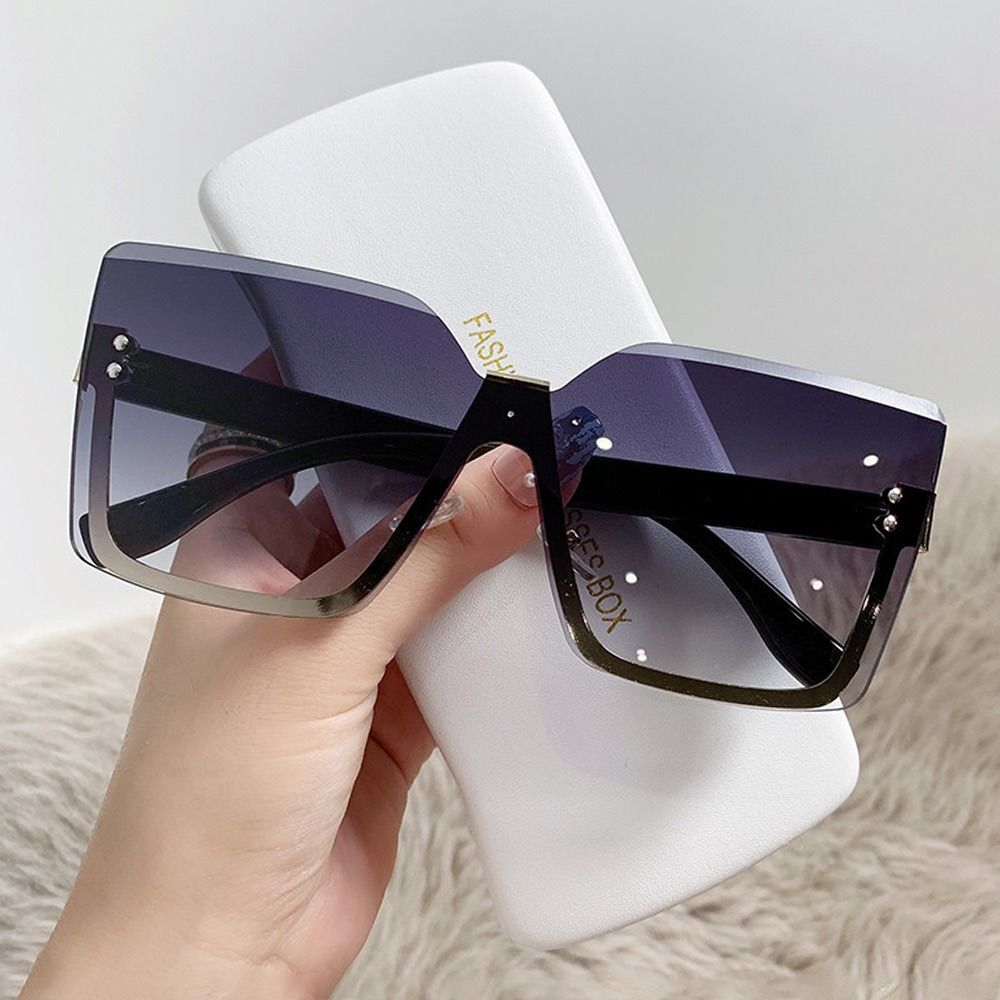

Fashionable Large Square Sun Glasses Elegant Sun Protection Glasses
