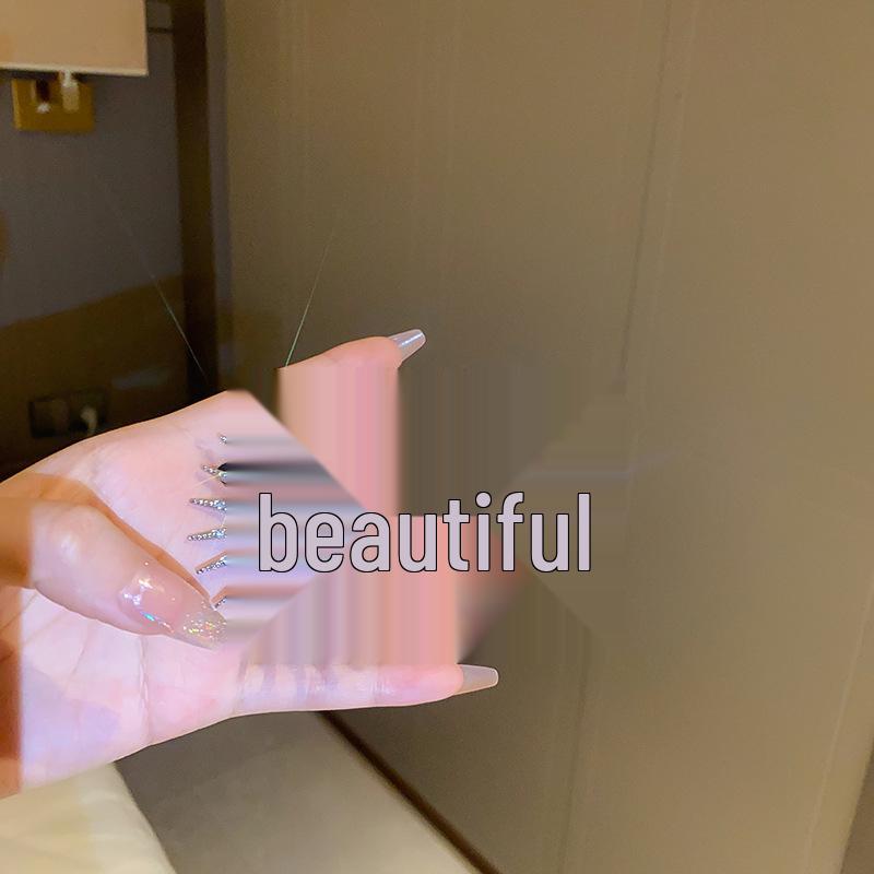 Srebrne kolczyki sztyfty w kształcie słonecznika wysadzane diamentami - Elegancka i modna biżuteria damska