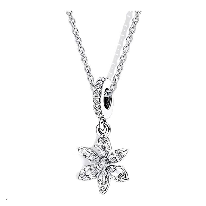 Pandora Floral Design Synthetic Cubic Zirconia 925 Silver Necklace Women s Silver ZT2526 серебряный