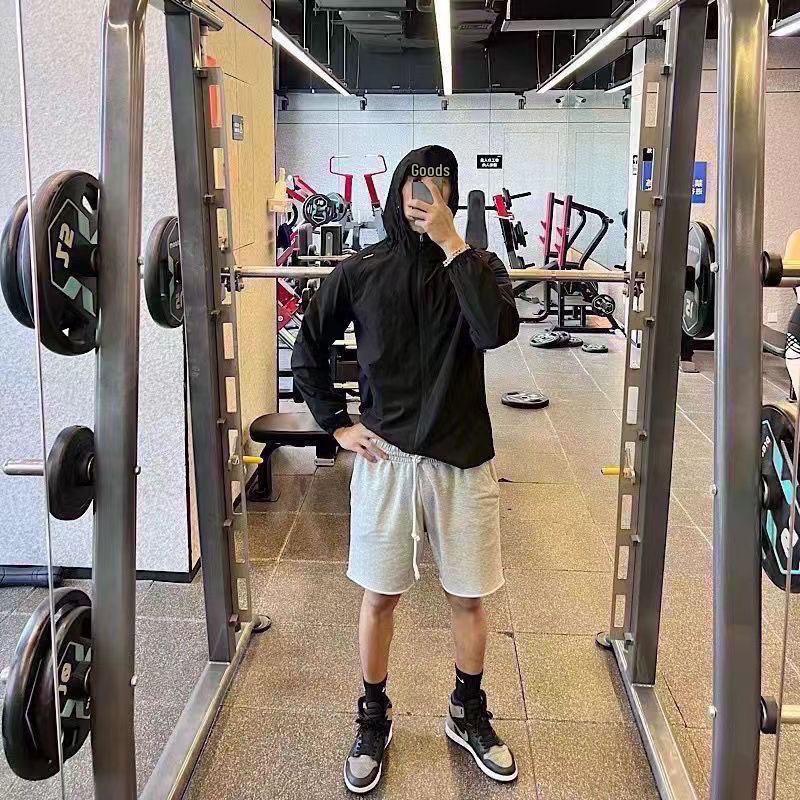 Schnelltrocknende Windjacke mit Kapuze für Herren: Vielseitige Sonnenschutzjacke für Outdoor & Fitness