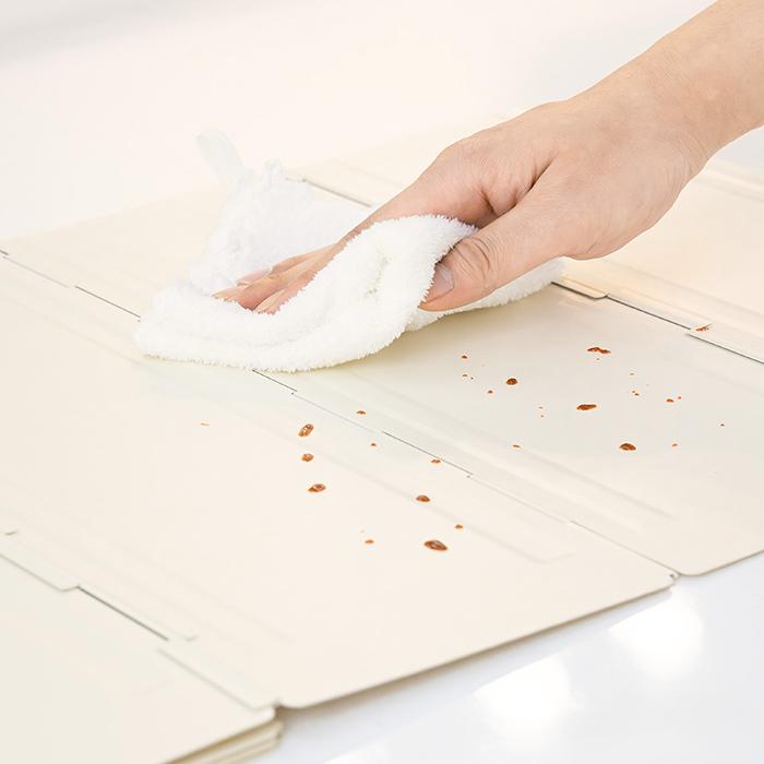 Comet Kitchen Foldable Stove Splatter Guard Ivory and Pouch Set