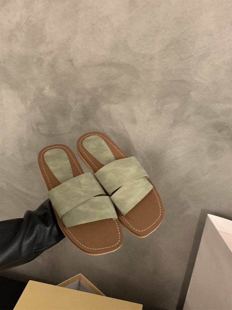 Internet Celebrity Flat-bottomed French Cool Slippers Women's Shoes Wear 2025 New Summer Retro Beach Seaside Roman Sandals