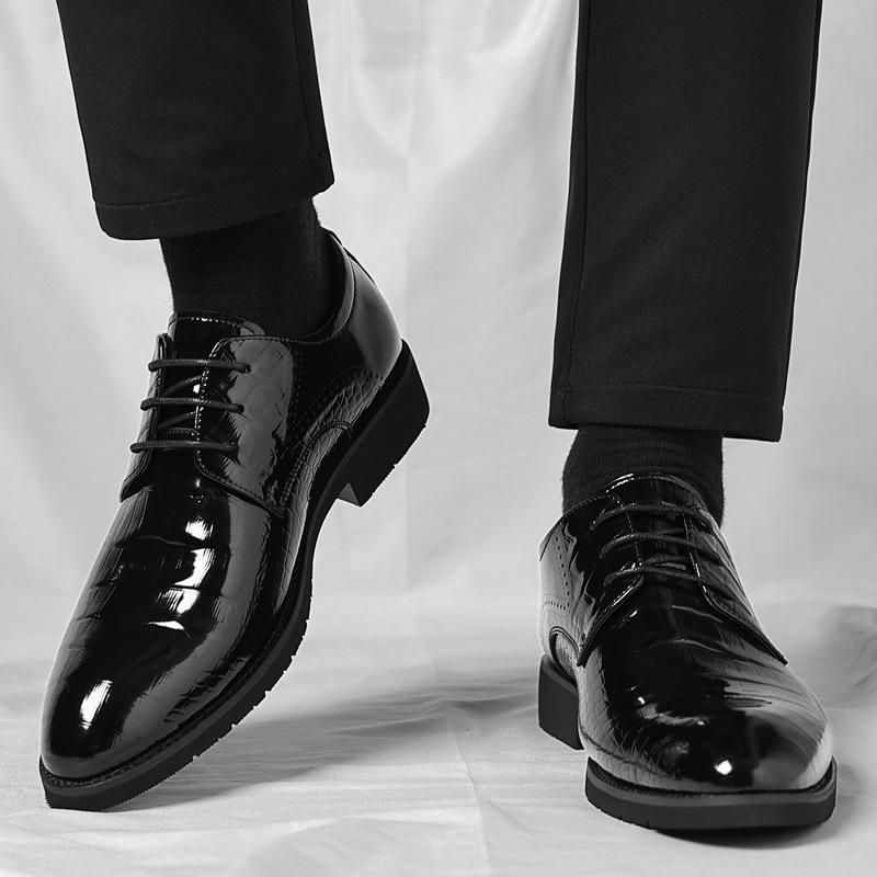 Fashion 2025 New Business Bright Patent Leather Shoes for Men Fashion Casual Spring Autumn Black Dress Shoes Man Designer Wedding Shoe