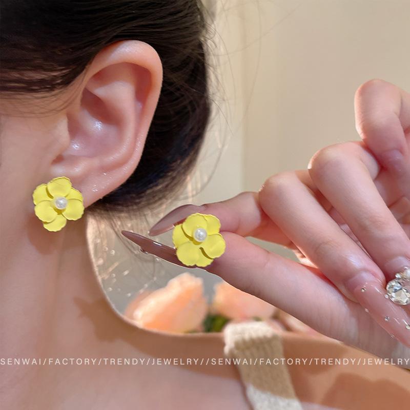 Yellow flower stud earrings women s summer pearl earrings vacation gentle Mori earrings