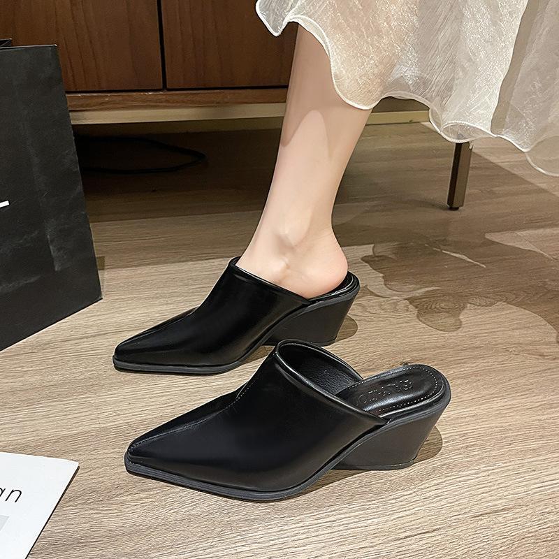 Divatos Spitze Női Papucsok Lábbeli Luxus Papucs Női Mules Fedett Orr Éktalpú Alkalmi Cipő Új Tervező Szandál Plus Size 42