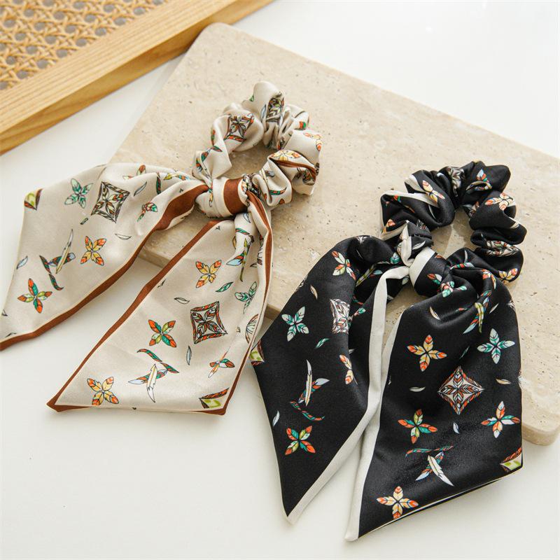 Printed Hairband for Braiding Hair, Hair Tie At The Back of The Head, Ponytail At The Top, Large Intestine-shaped Hair Ring with A Bow Accessory