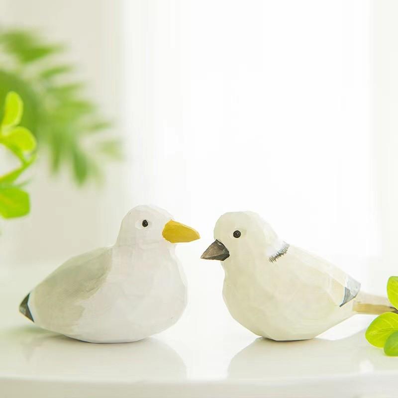 Wooden Craft Bird Figurine With Modern Minimalist Style For Living Room Decor Or Gift