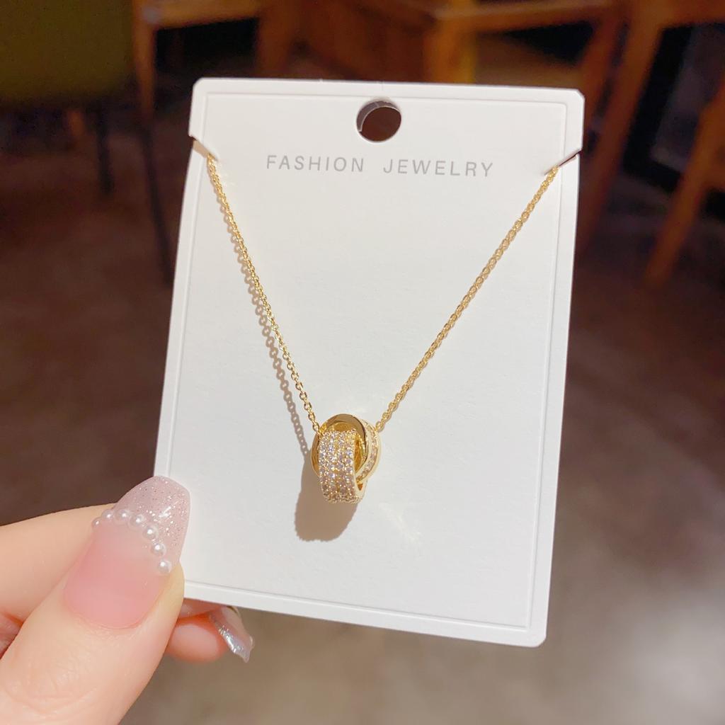 Light Luxury Versatile Niche Intersecting Circular Necklace
