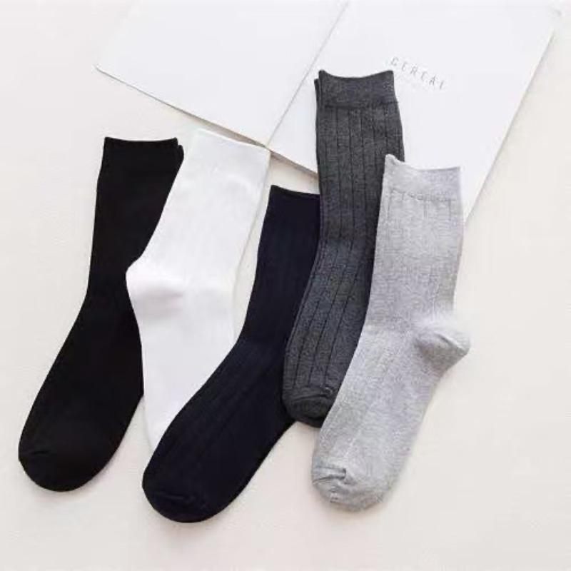 5 Pairs of Men's Mid-calf Socks, Odor-proof, Breathable and Sweat-absorbing, Vertical Long Socks for Autumn and Winter Sports