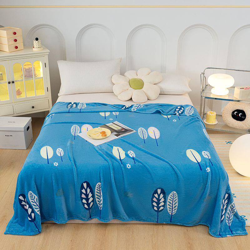 Flannel Insulated Air Conditioning Blanket for Dormitory, Single, and Double Beds