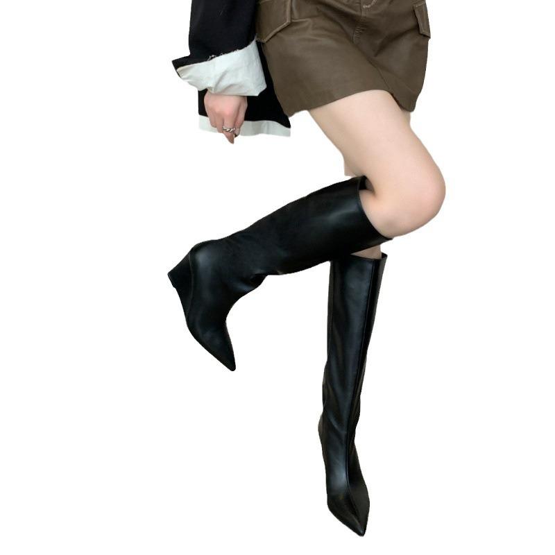 European and American Pointed Boots for Women In the Autumn and Winter of 2025, the New Large Tube Circumference and Thin Straight Pants Tube Boots, W