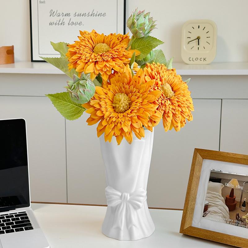 French Niche Creative Vase Living Room Hand-Held Bow Bouquet Dried Flower Arrangement High-End Decorative Ornamen
