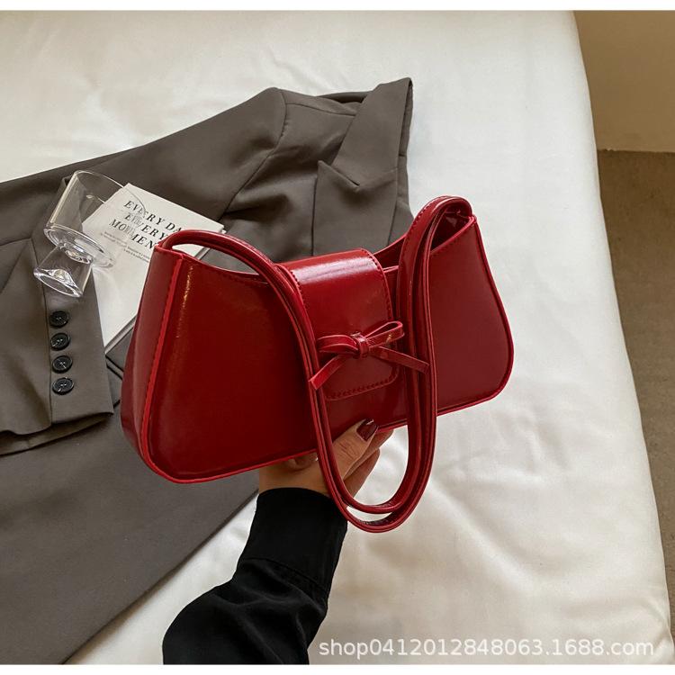 

Модная нишевая маленькая женская сумка через плечо 2025 года, новая французская легкая роскошная сумка через плечо, знаменитость из Интернета, взрывная сумка на плечо бордовый