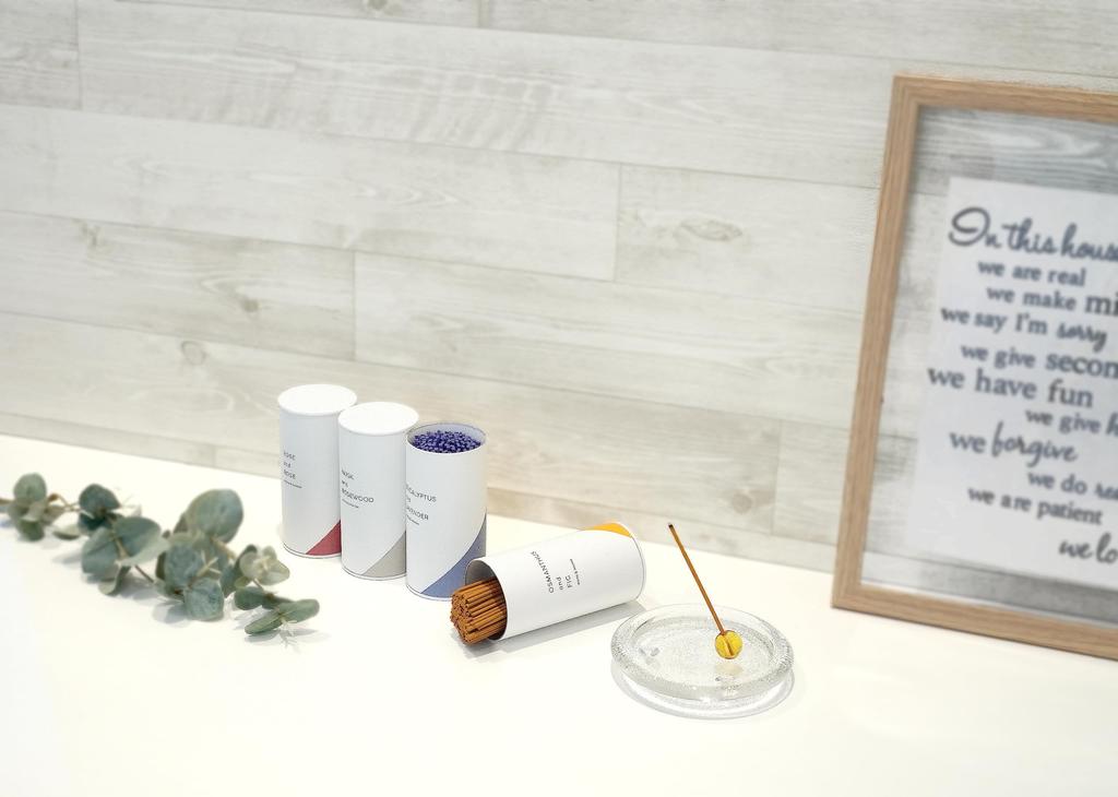 Kameyama Candle House Fragrant Incense In SJ0480565 (Made Japan) "Sandalwood & Amber"