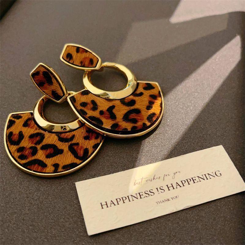 Autumn and winter retro leopard print geometric fan-shaped love silver needle earrings niche earrings