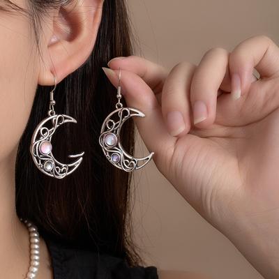 Retro Style Stud Earrings Hollow Design Sense Moon Heavy Industry Moonstone Earrings Women'S Light Luxury Generous Earrings