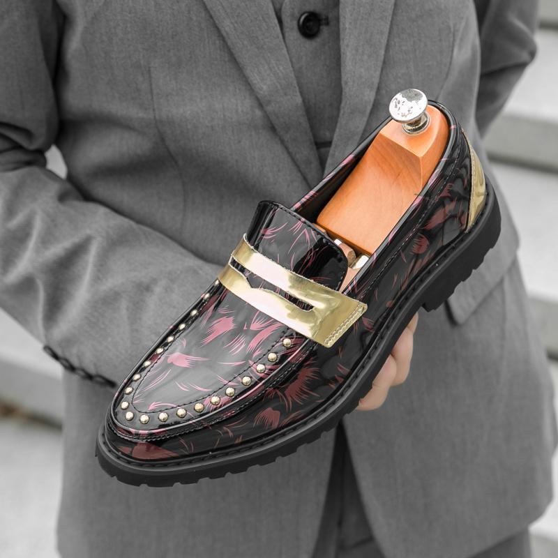 Fashion New Bright Pointed Surface Comfortable NonSlip Leisure Men's Leather Shoes Outdoor Gathering Comic Exhibition Large Size Loafers