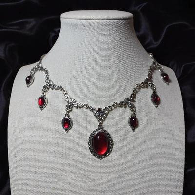 Viktorianisch-Gotischer Roter Kristall Renaissance-Revival Schmuck