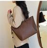 2025 Women's Large Capacity Tote Bag: High-End, Versatile Shoulder Bag for Autumn/Winter Commute or School.
