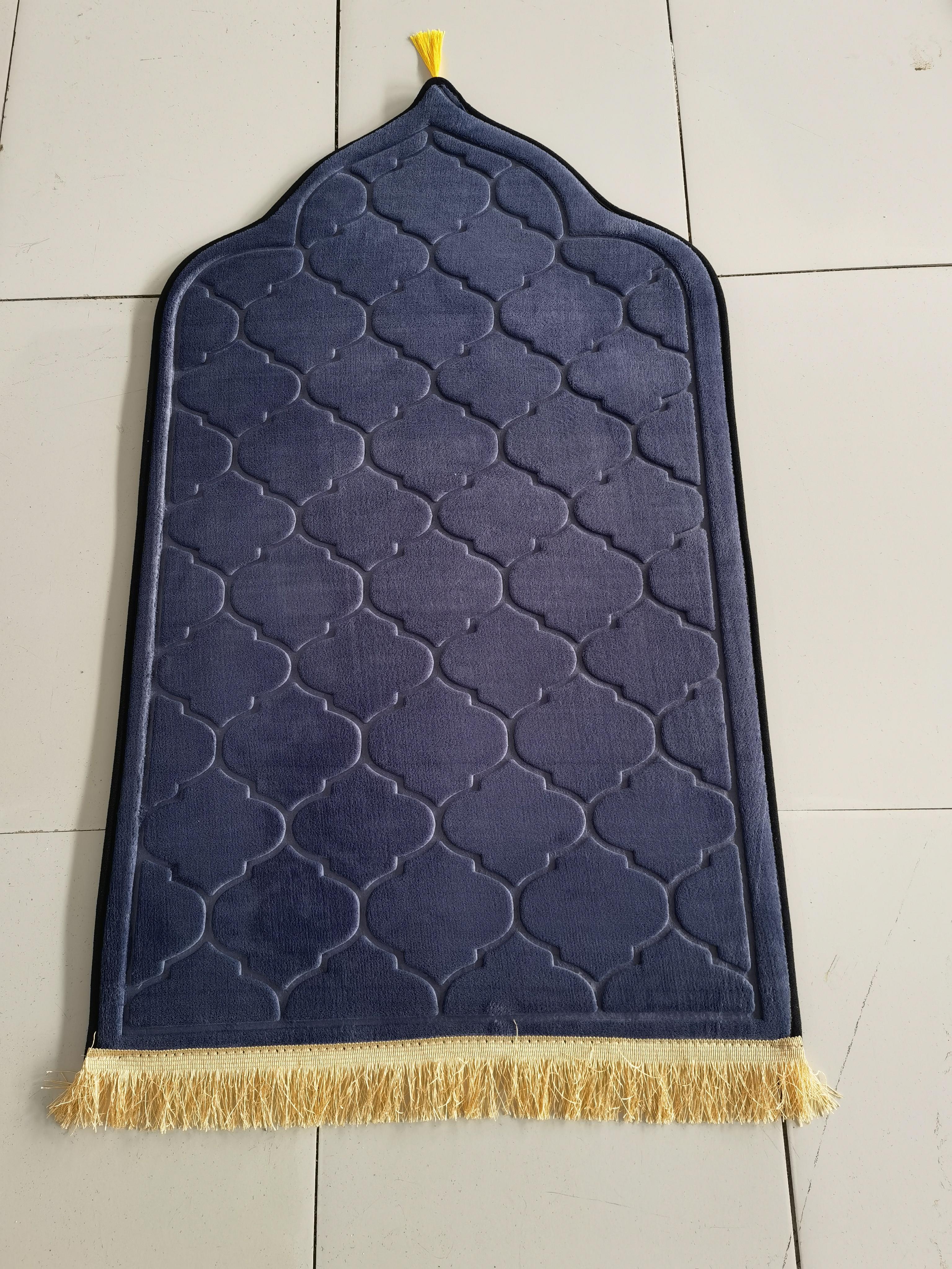 

Prayer Mat for Muslim Ramadan Flannel Carpet Worship Knee Embossing Floor Carpets Non-slip Soft Portable Travel Prayer Rug