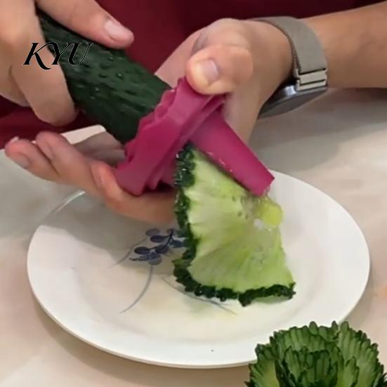 Decorative Vegetable Cutter Spiral Curler, Stainless Steel Blade Handheld Twister, Creative Cucumber Slicer Tool Rotatable Fruit for Carrots Cucumbers