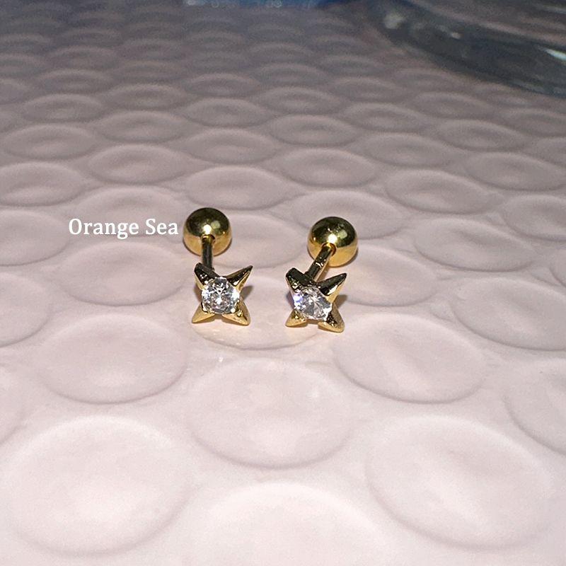 

Like a Butterfly Shooting Star in the Wild Daytime Ear Bone Stud ~ Ear Rivet Shining Zircon Four Eight-Pointed Stars Small Ear Studs Meteor Golden small size Pair