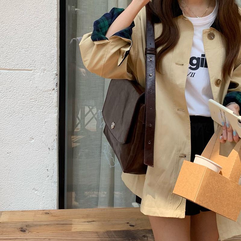 2025 Spring Retro Large-Capacity Tote: Stylish Crossbody Messenger for Women