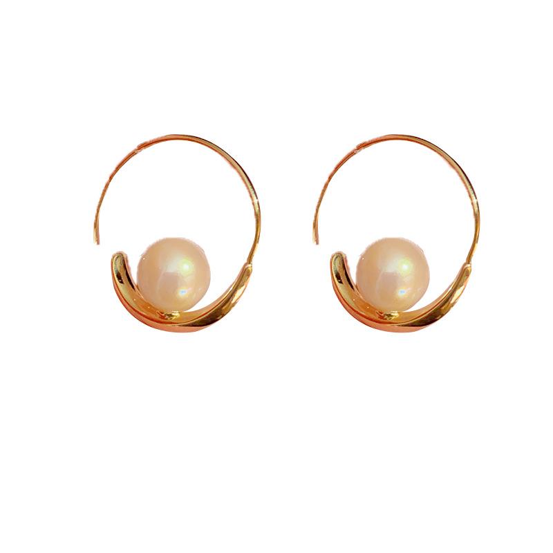 High-end Simple Mabe Bead Earrings for Women, Niche Design, Fashionable Retro Earrings