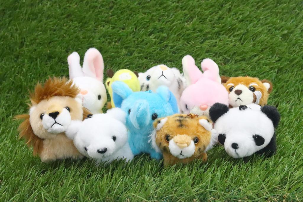 Take Off Chibikko Kingdom Small Animal Plush Toy White Tiger with Ball Chain Palm-Sized