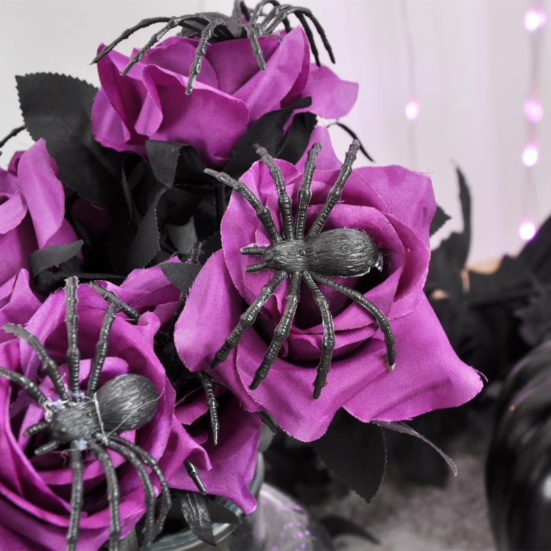 Halloween Spider Rose Creepy Flower Arrangement With Stems Scary Party Decoration Props For Haunted House Goth Home Decor