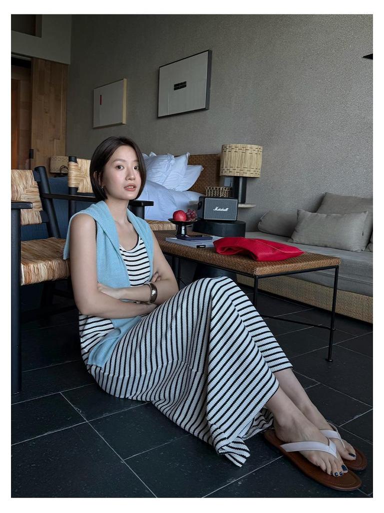 THE MIND Gestreiftes Westenkleid im koreanischen Stil - Frühling 2026, Vielseitig, Figurbetont T6231C