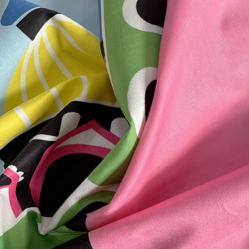 VIKAMA Portable Foldable Prayer Mat for Mosque Flowers Islamic Family Praying Mat Indoor/Outdoor Ramadan Muslim Prayer Mat