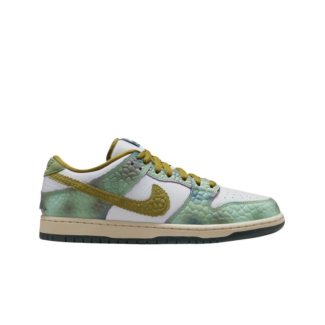 

Nike X Alexis Sablone Sb Dunk Low Pro White And Pacific Moss 250
