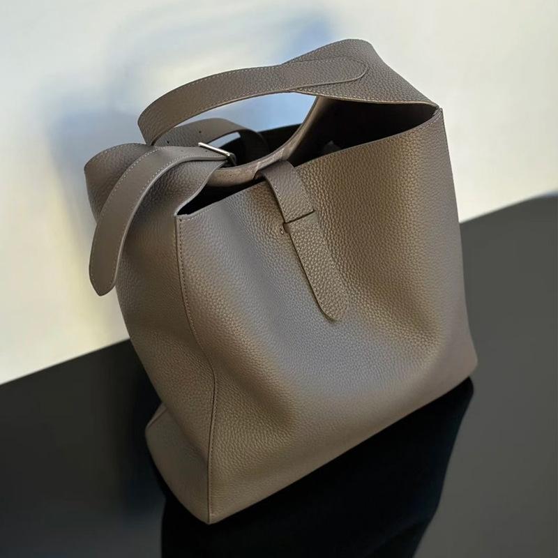 

Теплая и удобная сумка на одно плечо из овечьей шерсти, большая вместимость, мягкая кожа, в повседневном стиле, одинарная кожаная сумка, коровья кожа, натуральная кожа, модная сумка Length 30 x Width 10 x Height 32cm хаки