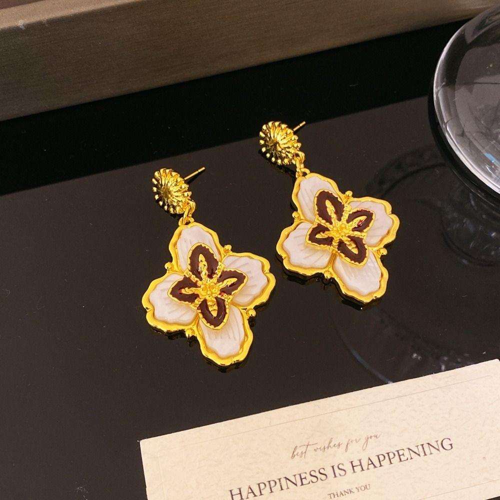 Luxury Flower Drop Earrings Lucky Metal Ear Drop Fashion Vintage Dangle Earrings Women