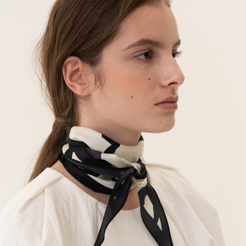 KINDERSALMON Seide 100% Schal 01