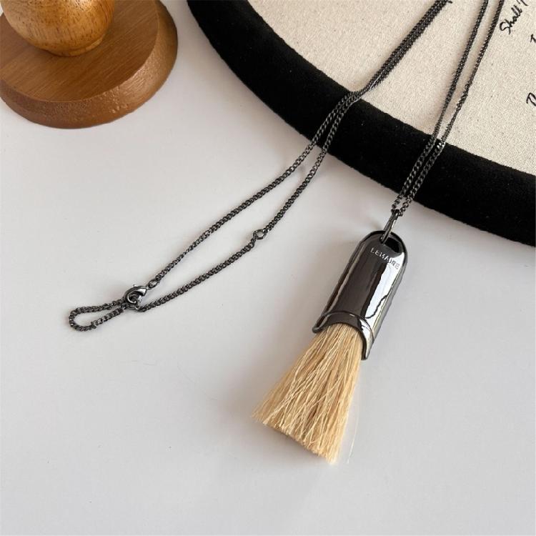 Legering Borste Tofsar Accent Långt Halsband Modedesign Kompletterar Både Professionella Och Fritidsensembler